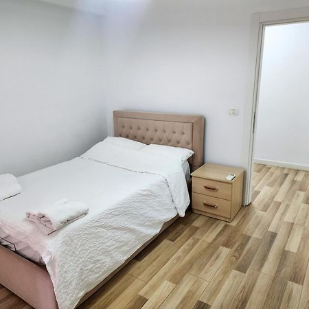 2E Apartment Myslym Shyri Tirana Exterior foto